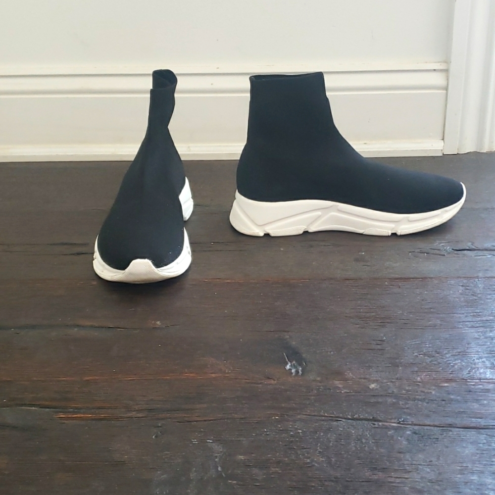 Steve madden sock sneakers , bitten